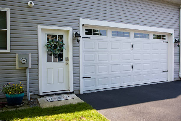 24/7 Emergency Garage Door Maintenance experts in Leavenworth, KS